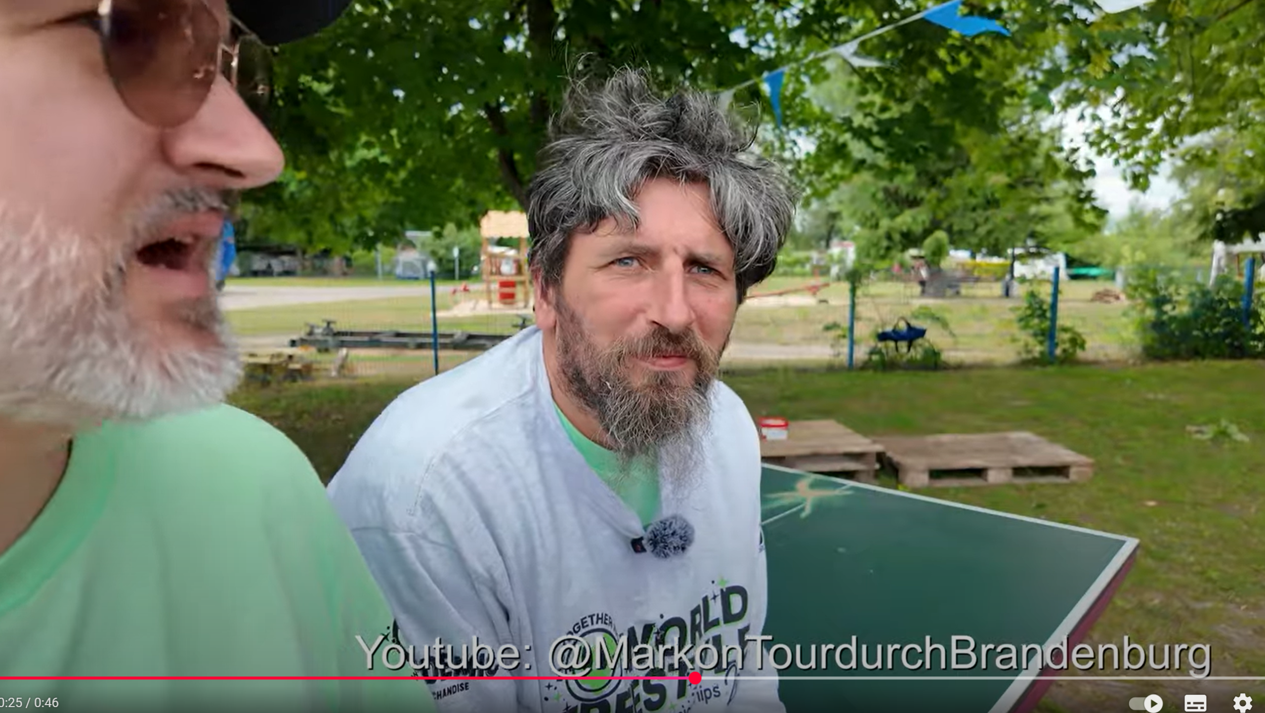 Marc und die Hüpfburg bei der WORLD FREESTYLE SKATEBOARDING CHAMPIONSHIP 2025 in Brandenburg